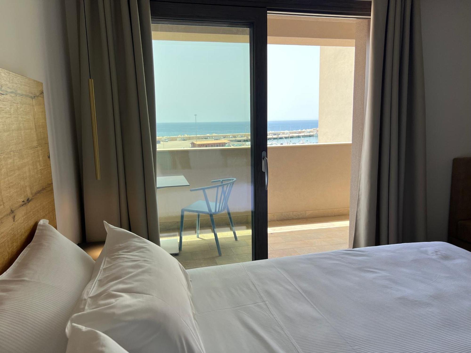 Roccaregina Hotel ชากกา ภายนอก รูปภาพ